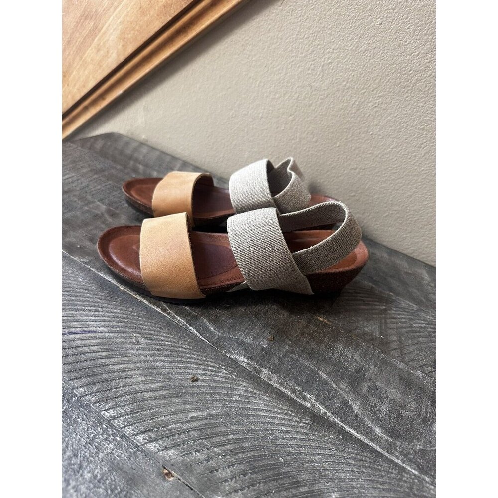 Chocolat Blu Two-Tone Tan and Gray Elastic Strap Sandals